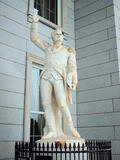 Revolutionary War statue