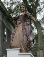 Mercy Otis Warren statue